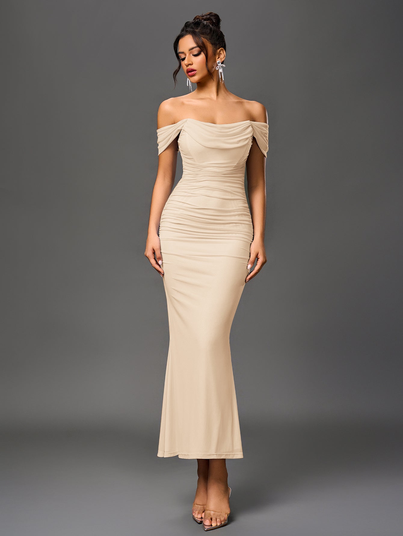 Robe longue moulante à épaules dénudées – Fronces et ourlet sirène | Robe de soirée extensible