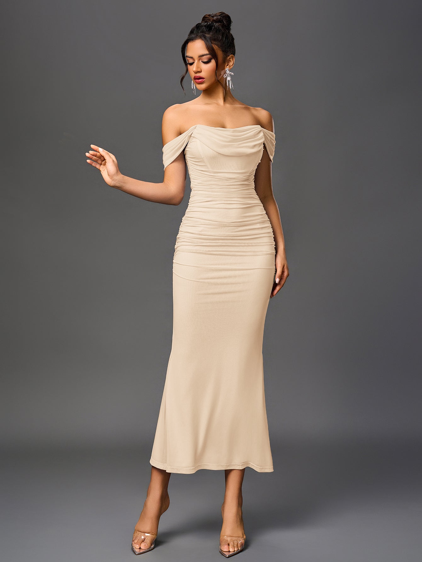 Robe longue moulante à épaules dénudées – Fronces et ourlet sirène | Robe de soirée extensible