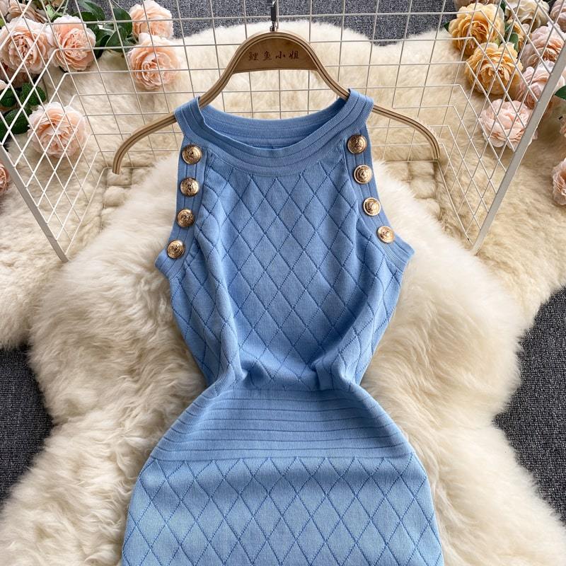 Robe courte moulante col rond sans manches à bouton latéral