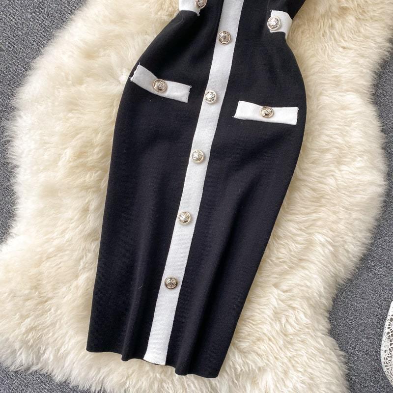 Robe longue moulante col rond à déco bouton