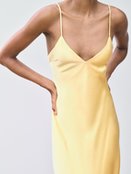 Robe jaune longue satin