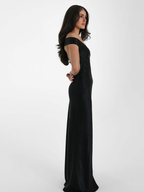 Robe noire satinée dos nu