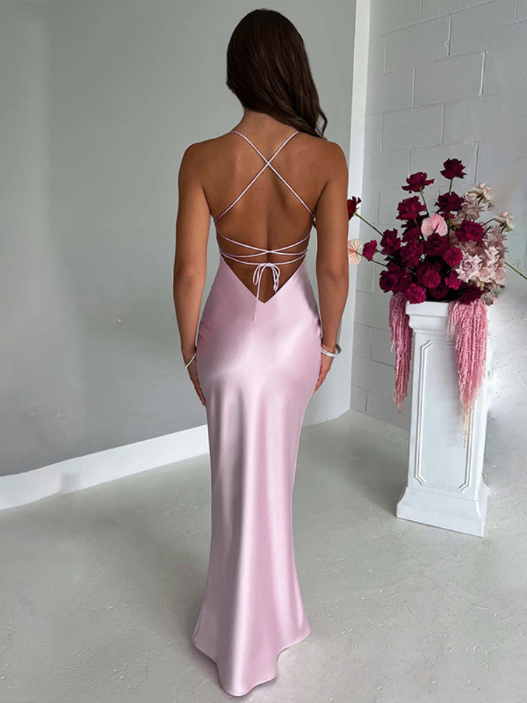 Robe longue satinée à bretelles