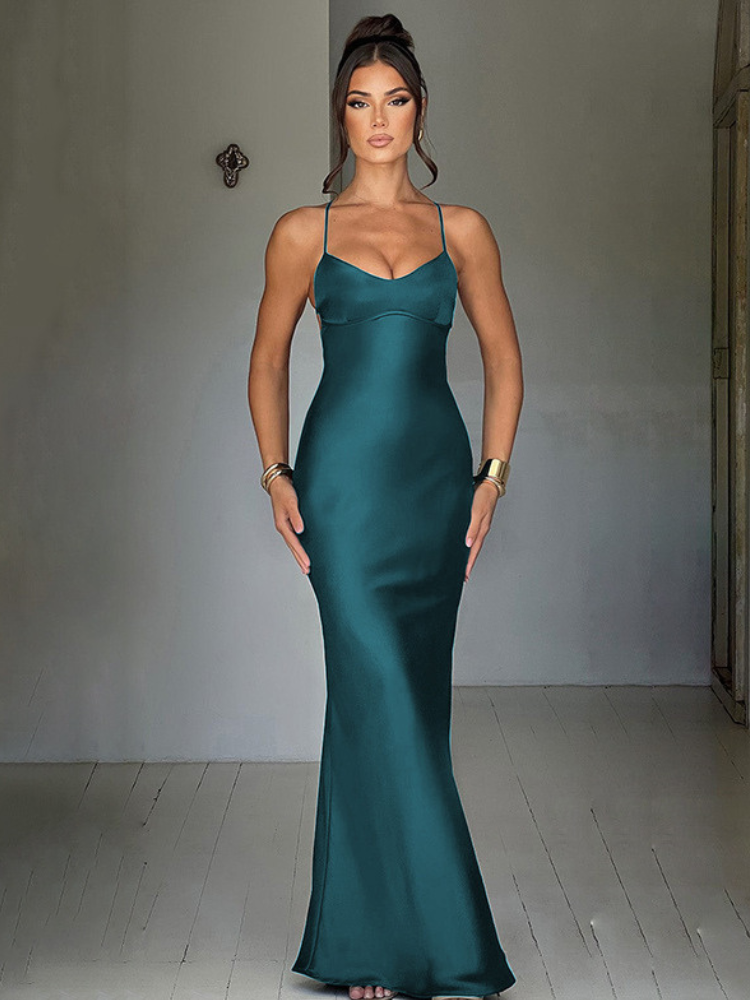 Robe longue satinée à bretelles