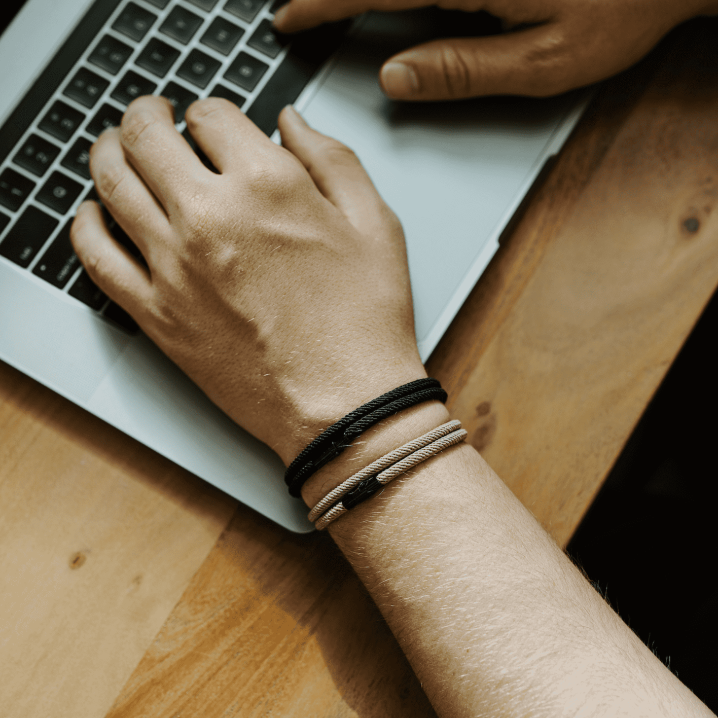 Ara - Milanese Cord Magnetic Bracelet - Brown Edition