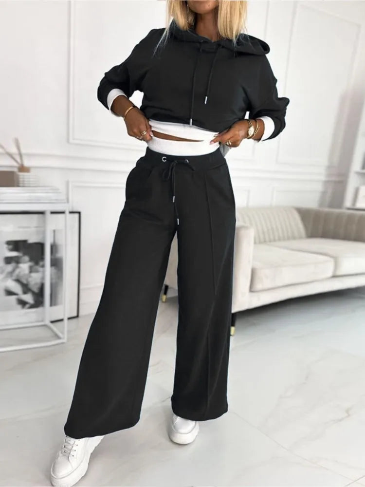 Ensemble pour femmes avec sweat à capuche et pantalon de survêtement - Confortable, élégant et polyvalent