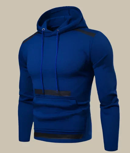 Sweat à capuche bleu pour homme, design moderne, manches longues, poche kangourou, cordons ajustables, style décontracté et tendance.