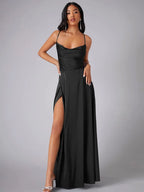 Robe de soirée longue en satin avec décolleté drapé et dos nu