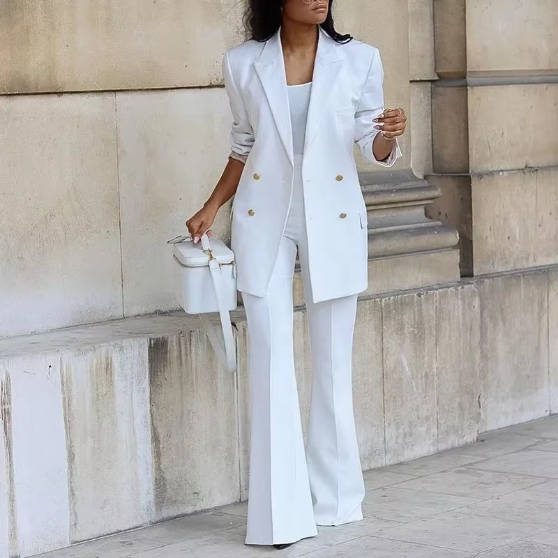 Elegant Blazer with Button Closure and Flared Pants for Women - Two-Piece Set for All Seasons