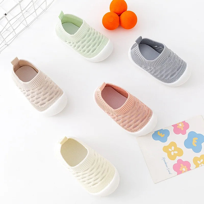 Chaussons Bébé Antidérapants en Tricot Rose Doux