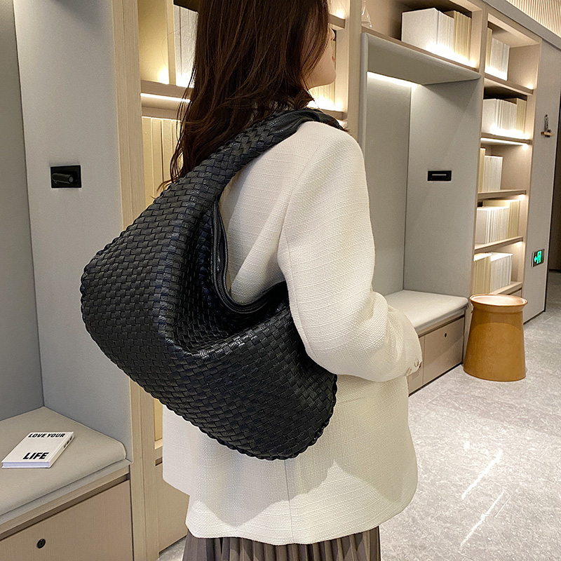 Delina - Luxury Woven Handbag