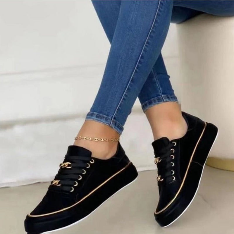Kate | The timeless elegance of slip-on shoes