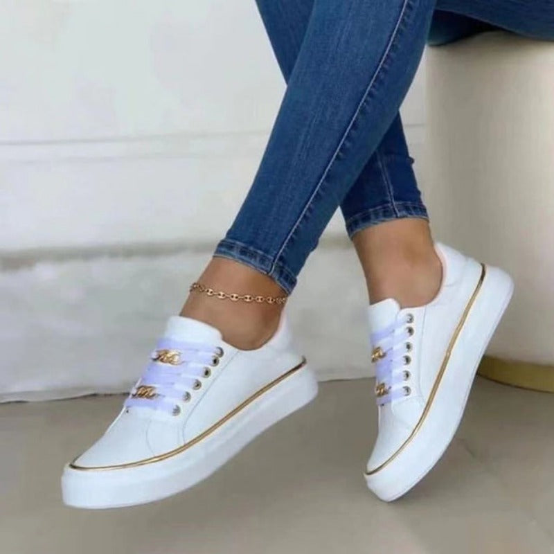 Kate | The timeless elegance of slip-on shoes