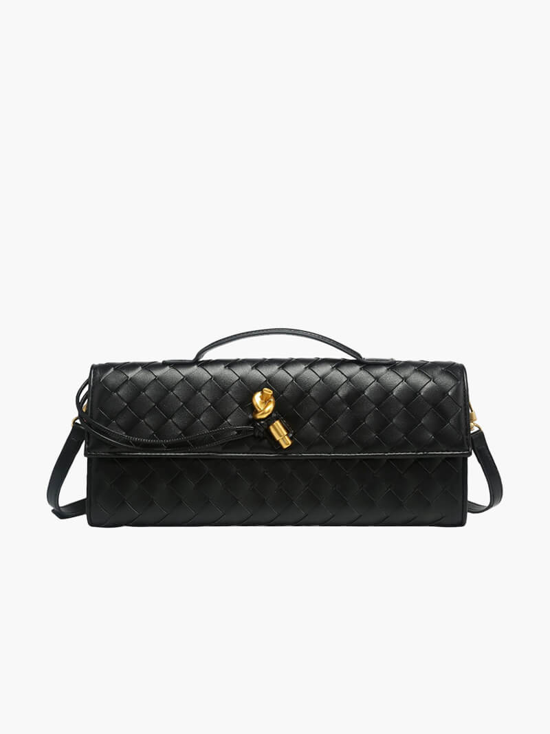 Sac à main noir en cuir tressé avec bandoulière, poignée supérieure et détails dorés. Élégant et moderne, parfait pour la mode féminine.