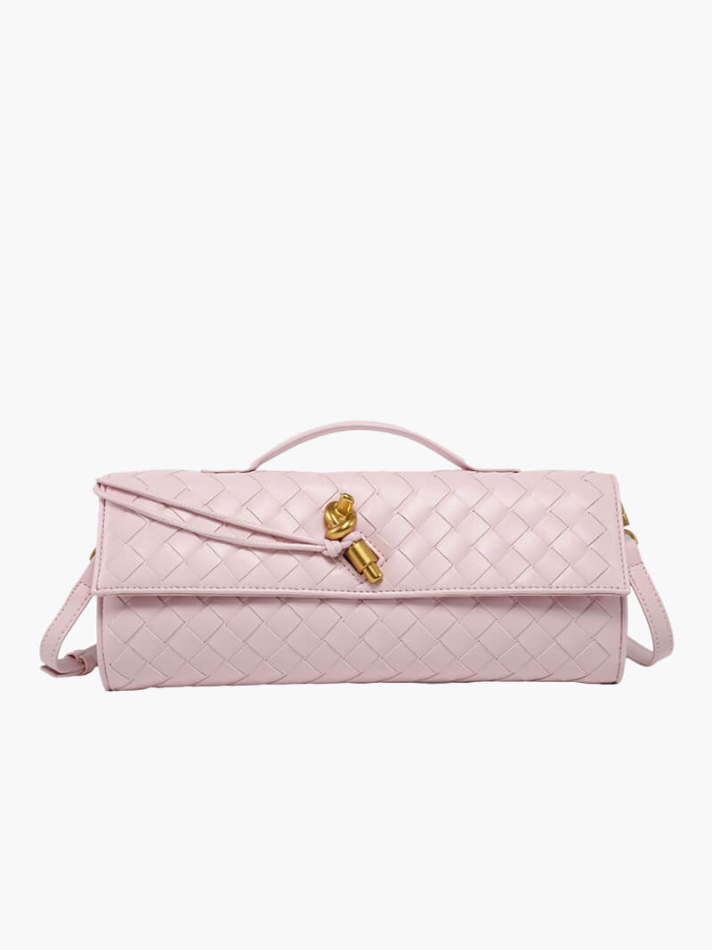 Sac à main rose tressé en cuir avec fermoir doré, design élégant et moderne, idéal pour la mode féminine. Accessoire tendance et chic.
