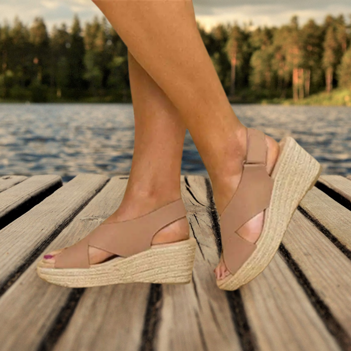 Des sandales tendance qui soutiennent les pieds