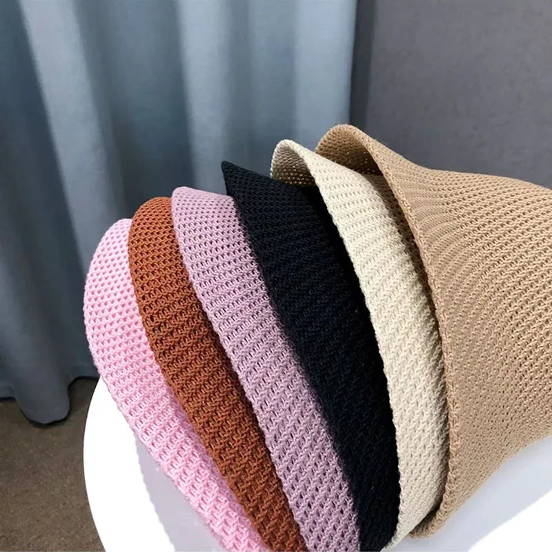 Chapeau cloche en laine beige pour femme élégant
