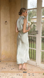 Robe midi élégante pour femme, à col halter et décolleté drapé