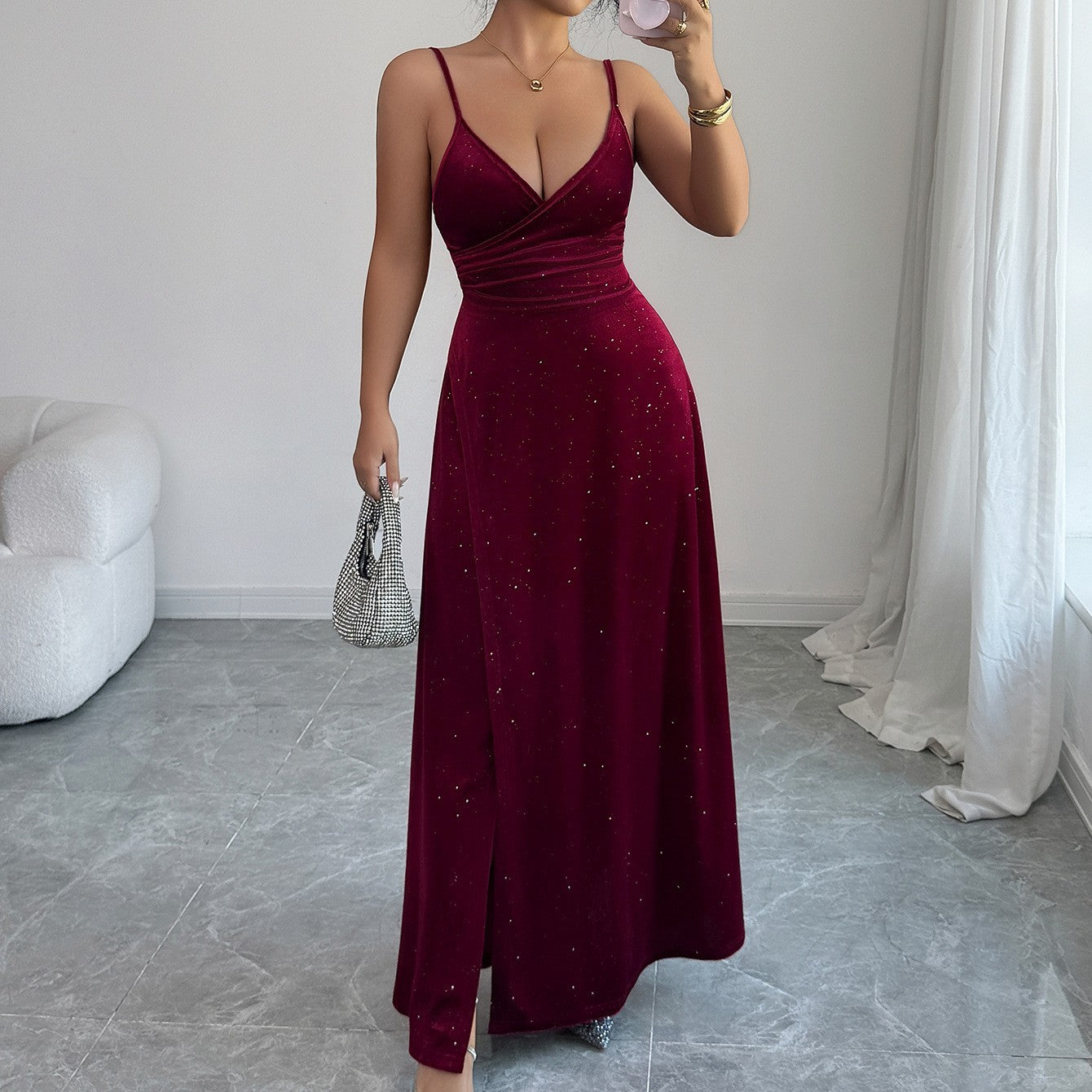 Robe longue scintillante à bretelles de soirée