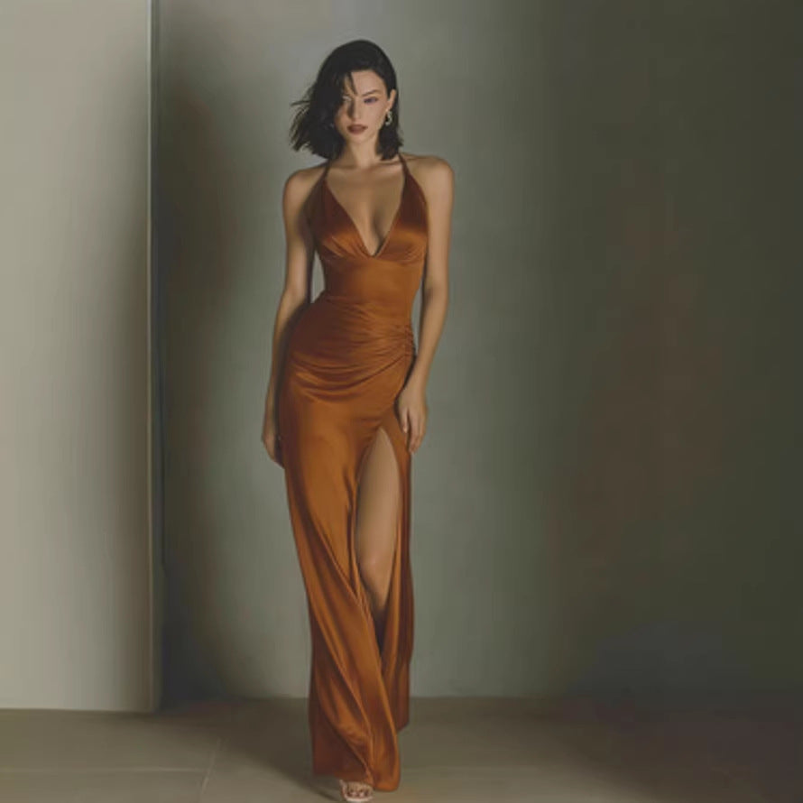Robe longue satinée élégante — Ceinture noeuds et fente