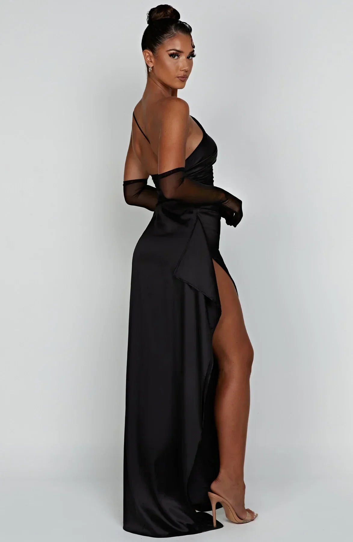 Robe fendue plissée en satin à une épaule - Édition Automne