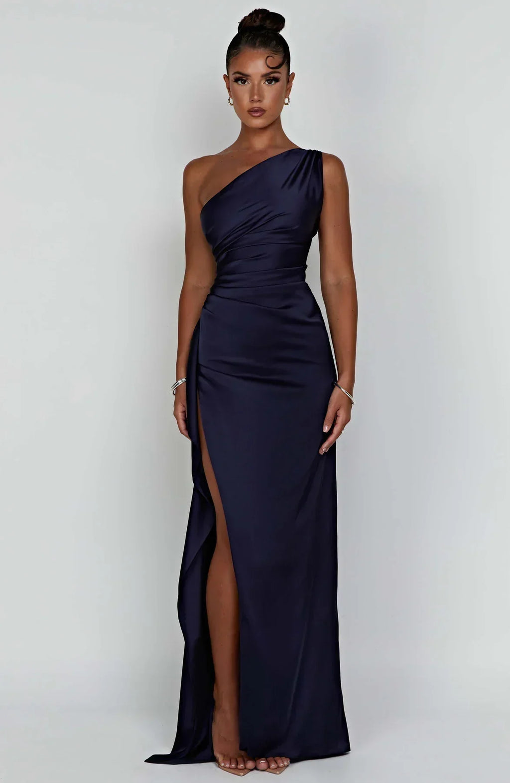 Robe fendue plissée en satin à une épaule - Édition Automne