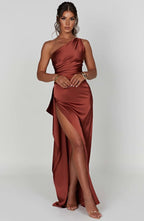 Robe fendue plissée en satin à une épaule - Édition Automne