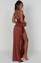 Robe fendue plissée en satin à une épaule - Édition Automne