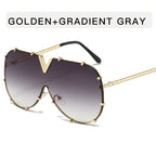 Lunette de soleil V avec rivets en métal - Chic&Shines