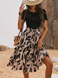 Robe à manches courtes et coutures imprimées - Chic&Shines