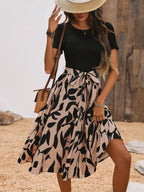 Robe à manches courtes et coutures imprimées - Chic&Shines