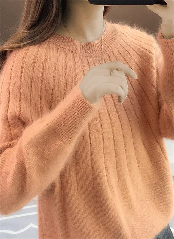 Soft and silky knit sweater - Vertical ribbed texture
