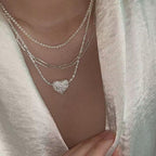 Necklace with heart pendant