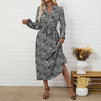 Robe longue imprimée col V manches régulières