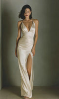Robe longue satinée élégante — Ceinture noeuds et fente
