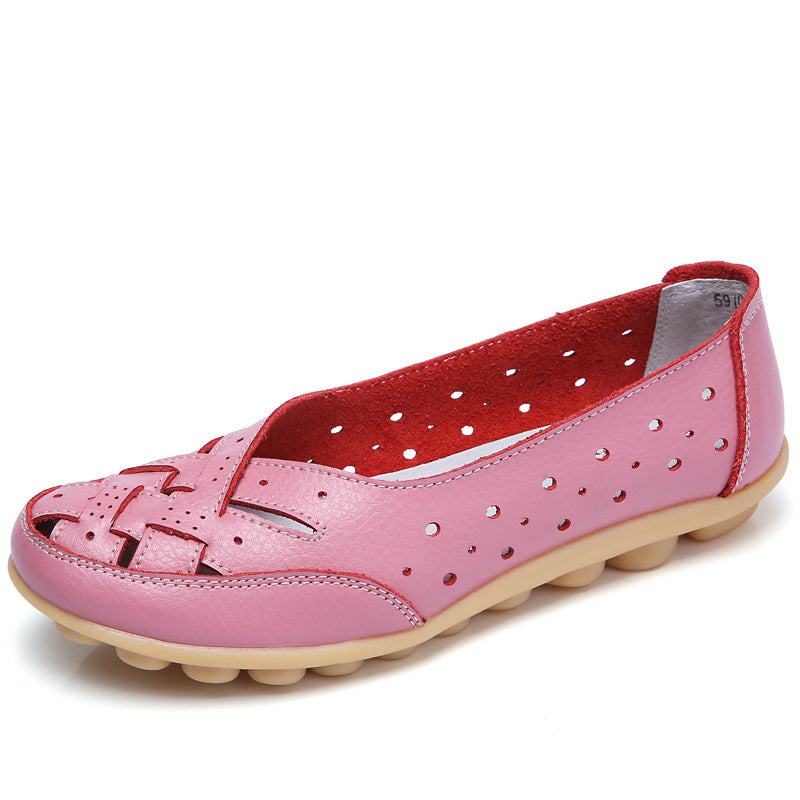 Ballerine rose en cuir perforé pour femme, semelle beige antidérapante, design ajouré, confortable et élégante, idéale pour l'été.