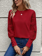 Liv's elegant floral lace T-shirt for women, round neck