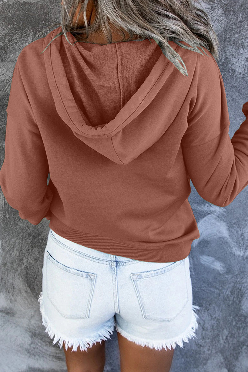 Sweat à capuche basique pour femme, coupe confortable et design sobre