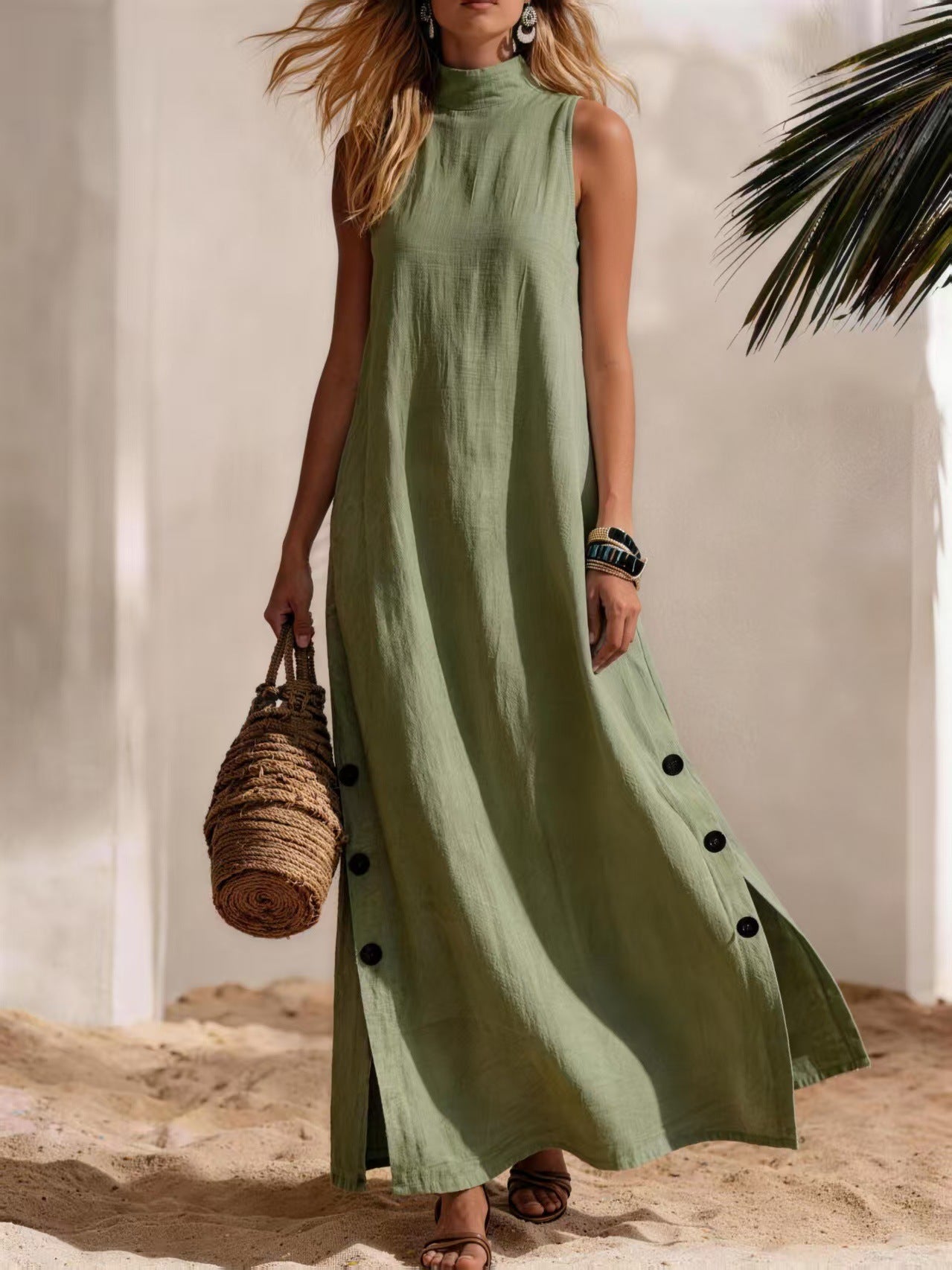 Robe lin-coton sans manches, coupe droite et fentes latérales