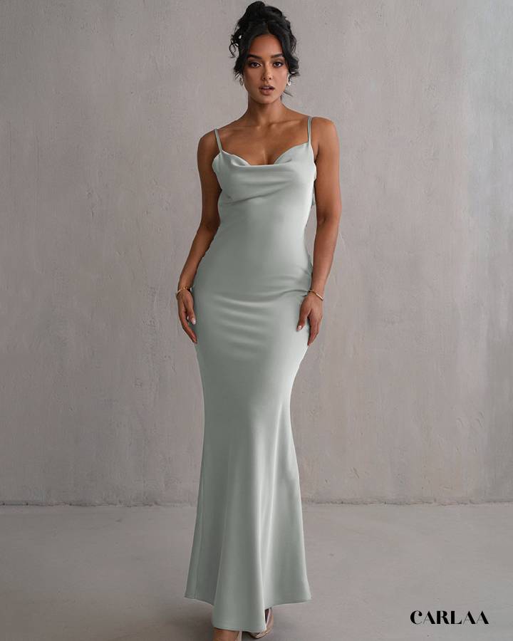 Robe dos nu femme