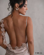 Robe dos nu femme