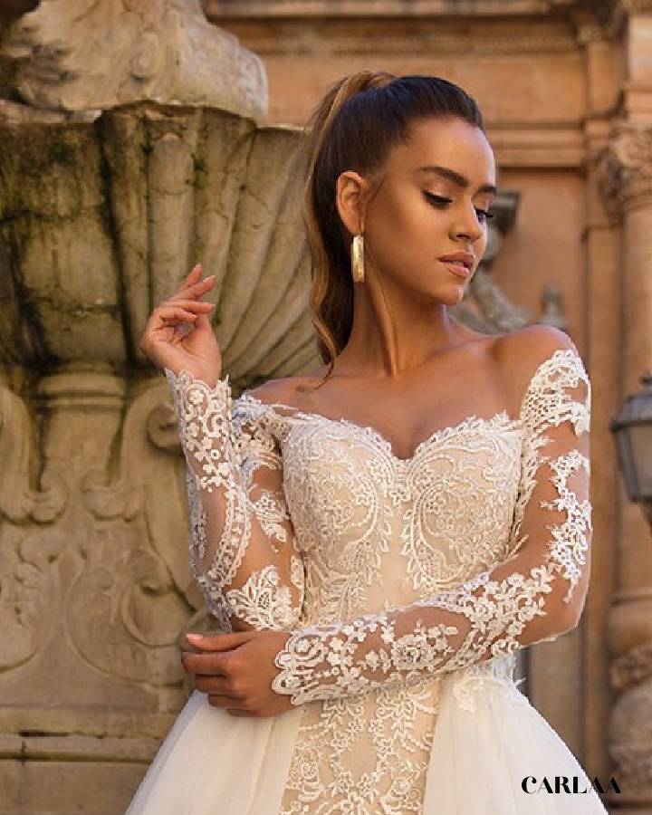 Mermaid wedding dress with train