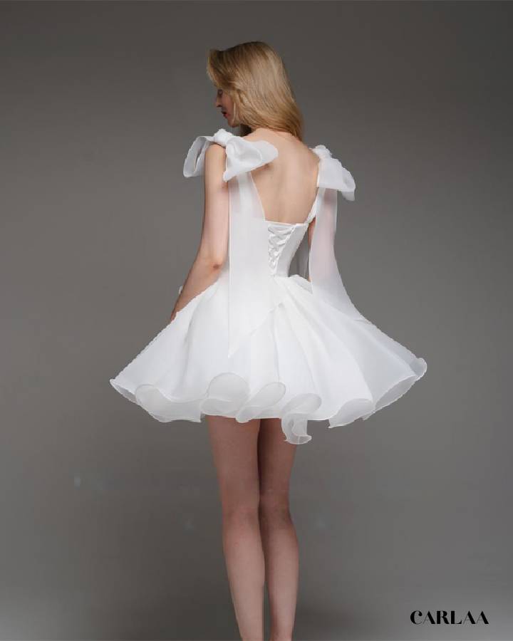 Robe blanche courte chic