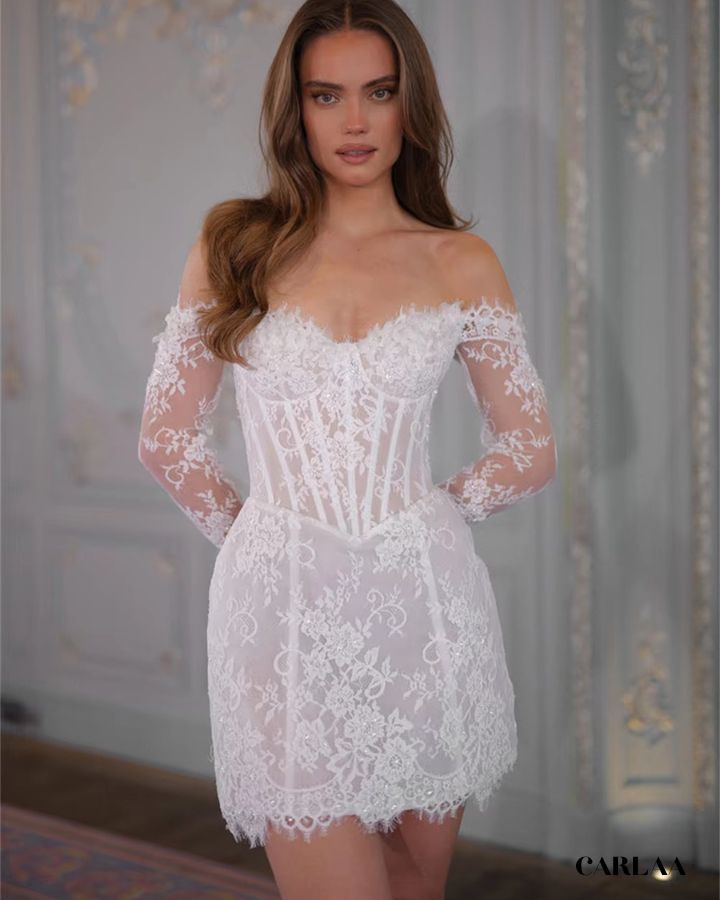 Long-sleeved lace wedding dress