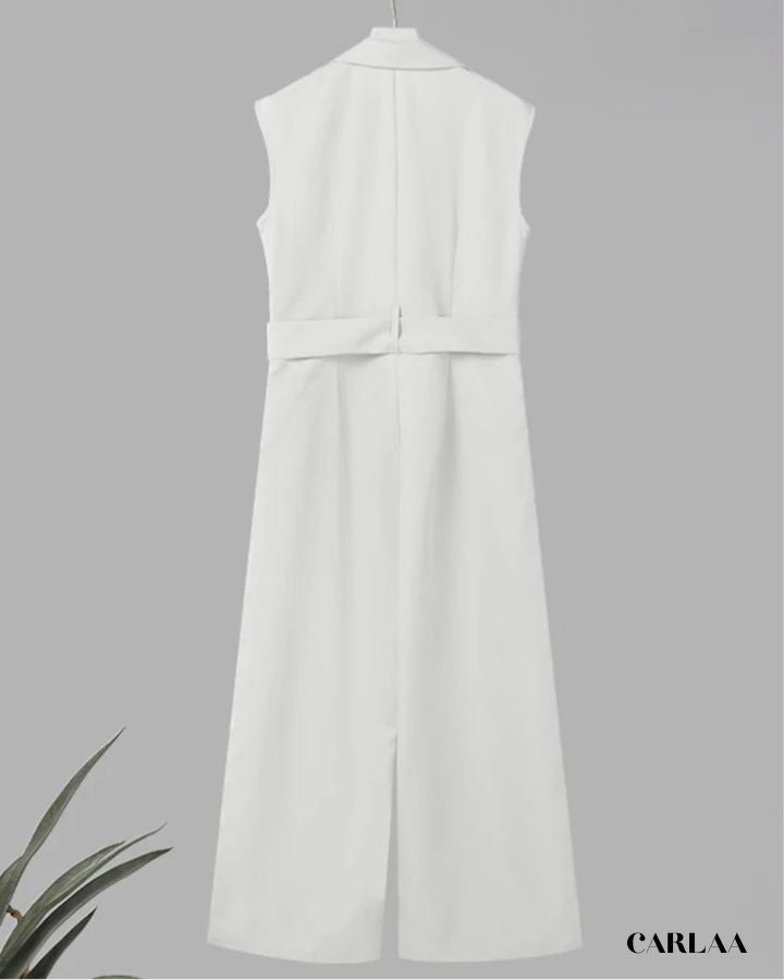 Chic belted outfit for women