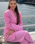 Tailleur pantalon femme rose poudré