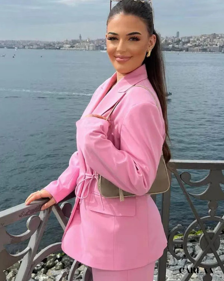 Tailleur pantalon femme rose poudré