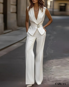 Sleeveless pantsuit