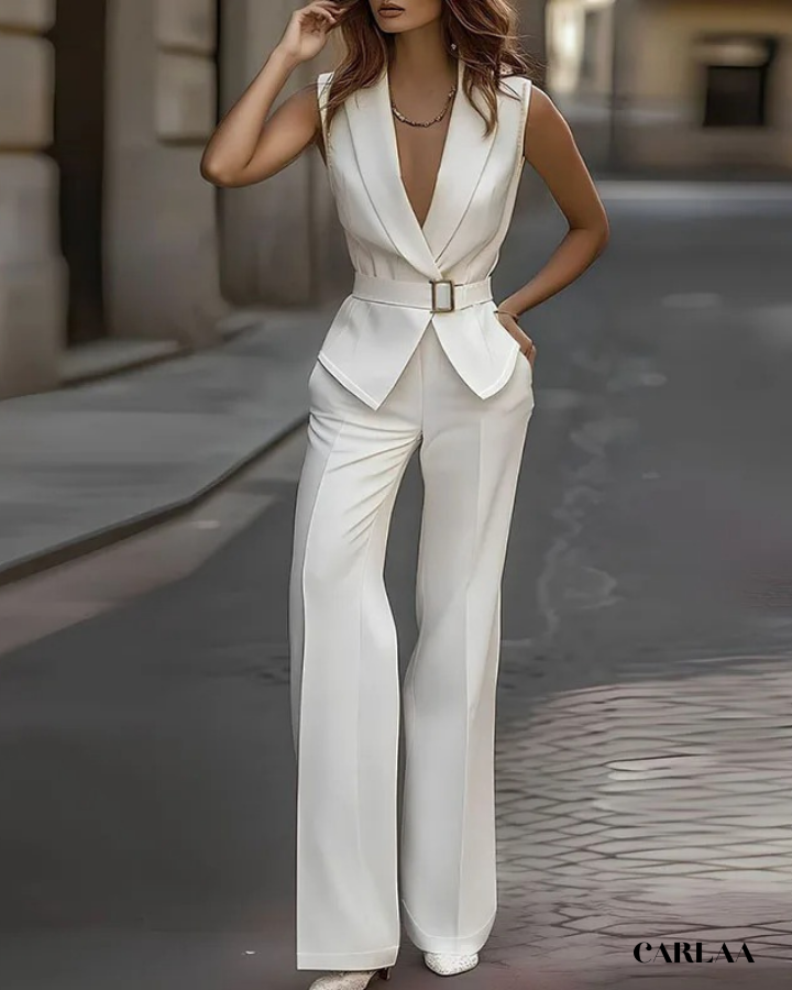 Sleeveless pantsuit