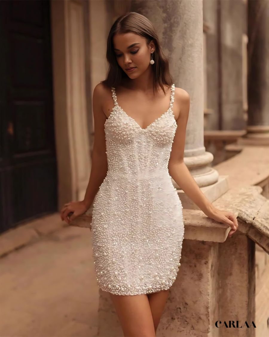Elegant mini wedding dress